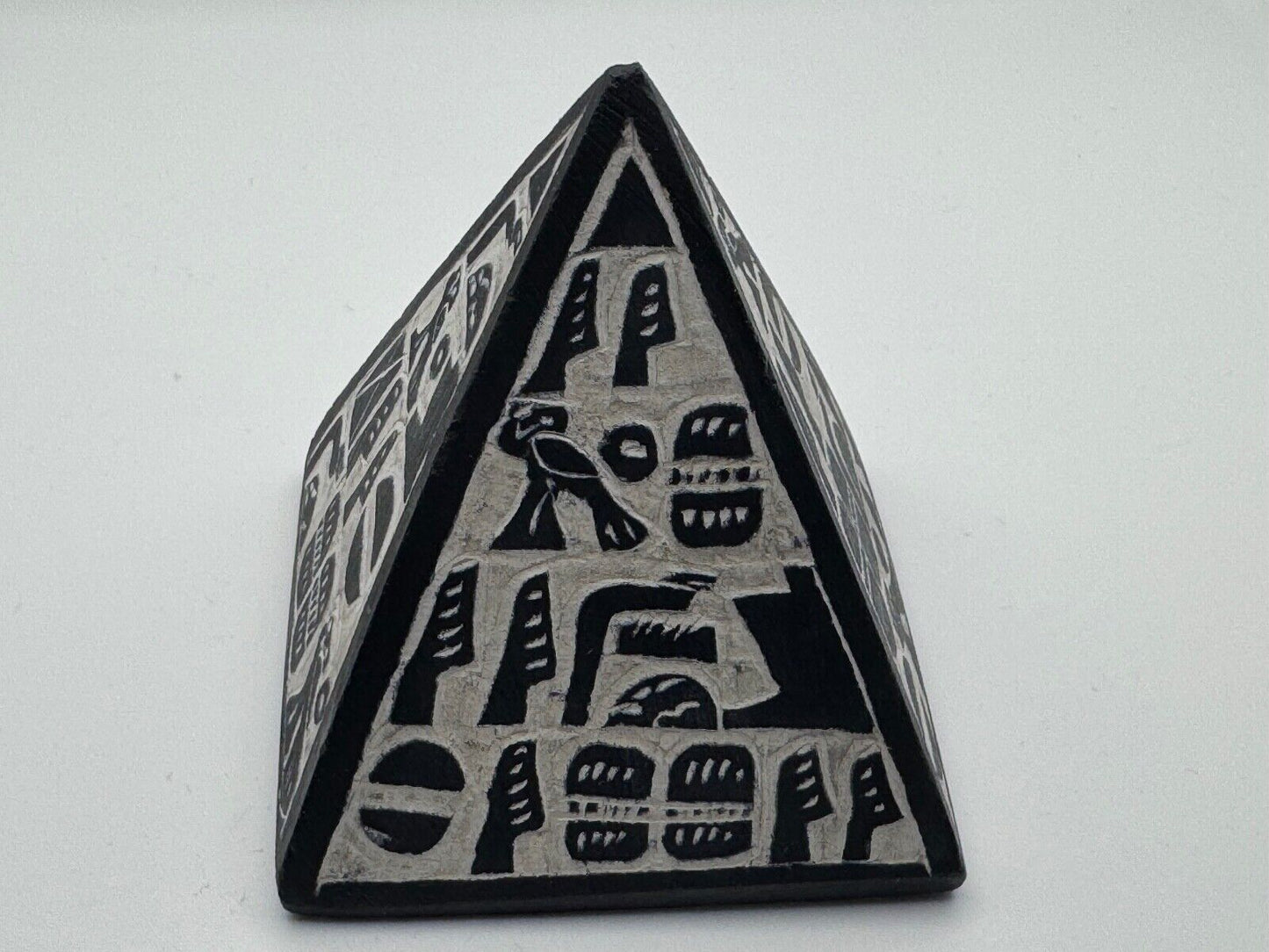Natural Stone Pyramids Decor Set